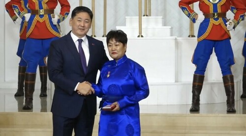  Спортын Арбитраас анхны “Гавьяат Багш” цолтон төрлөө.