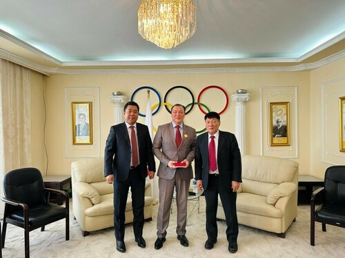 Монголын олон улсын ба үндэсний Спортын арбитрын Арбитрч Б.Ариунболд “Олимпын алтан медал” медалиар шагнагдлаа. 